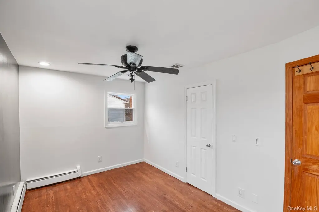 250 Spur Drive S Bay Shore NY 11706