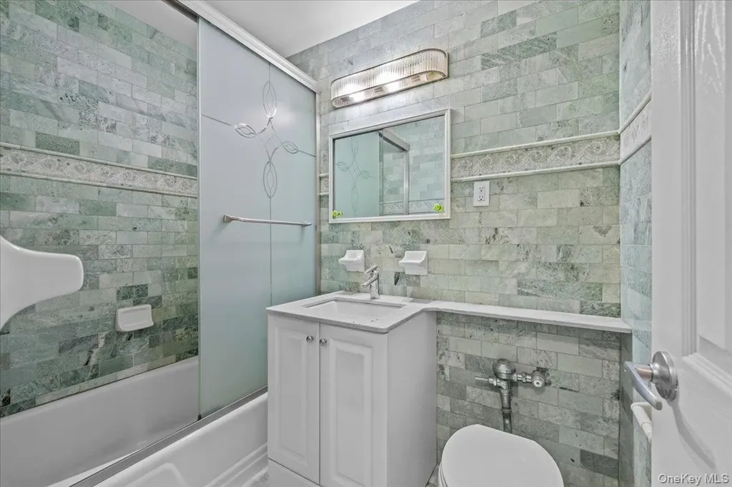 8935 155th Avenue Howard Beach NY 11414