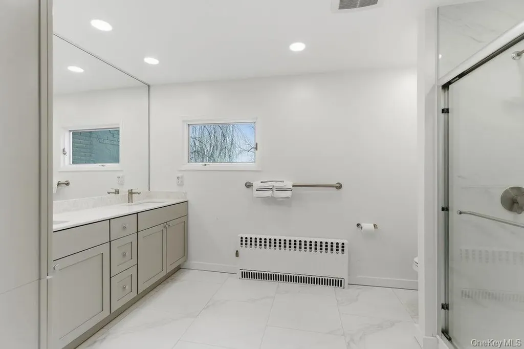 5 Cedar Lane Glen Cove NY 11542
