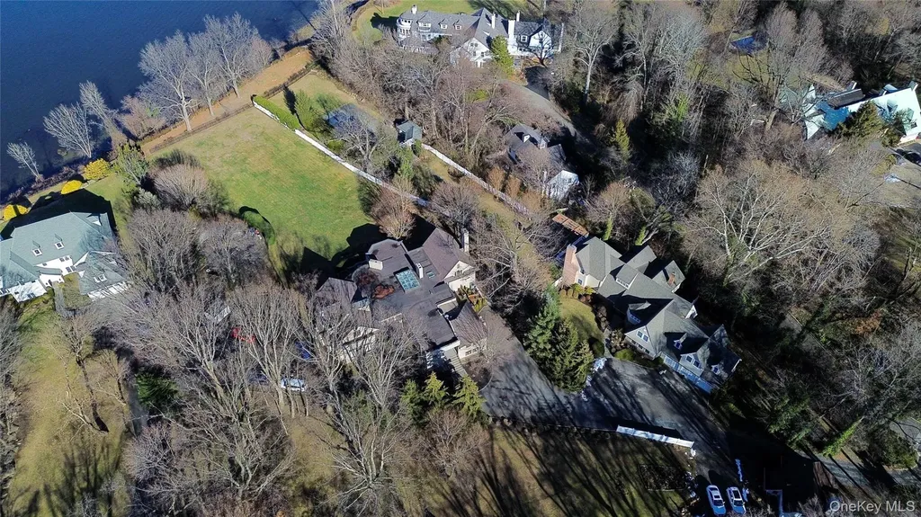 5 Cedar Lane Glen Cove NY 11542