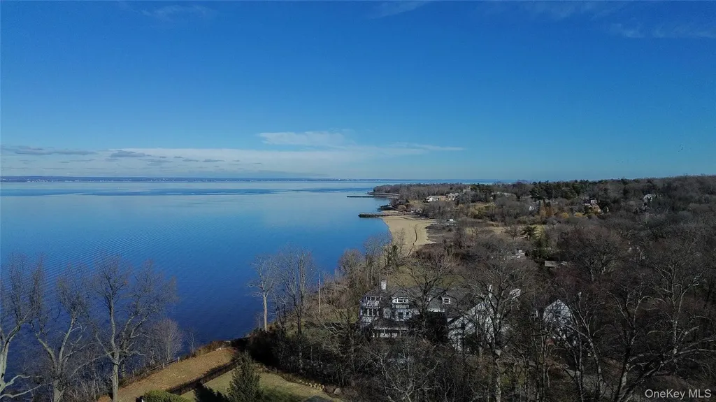 5 Cedar Lane Glen Cove NY 11542