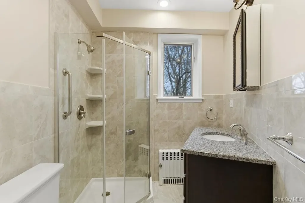 5 Cedar Lane Glen Cove NY 11542