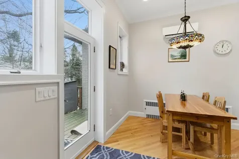 5 Cedar Lane Glen Cove NY 11542