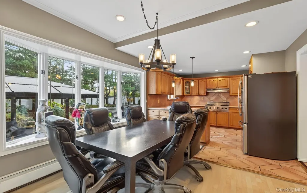 110 Florida Avenue Commack NY 11725