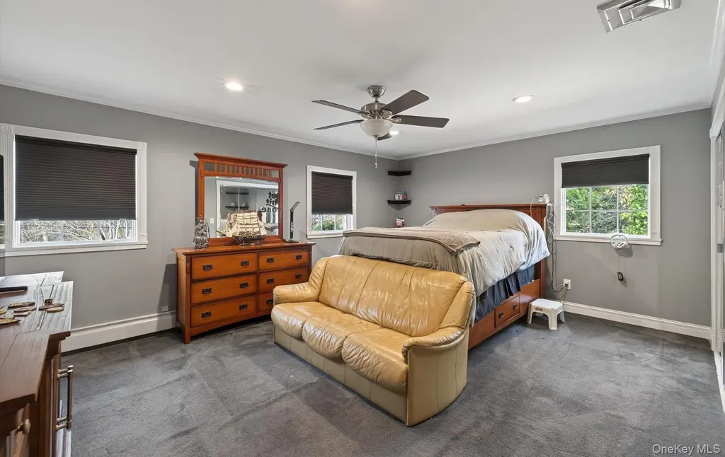 110 Florida Avenue Commack NY 11725