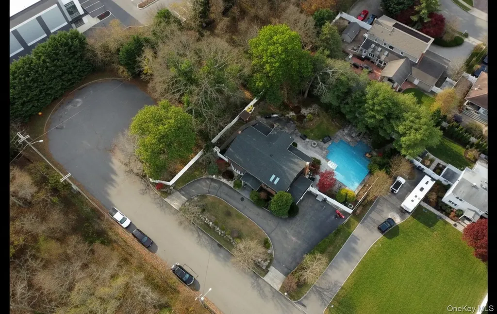 110 Florida Avenue Commack NY 11725