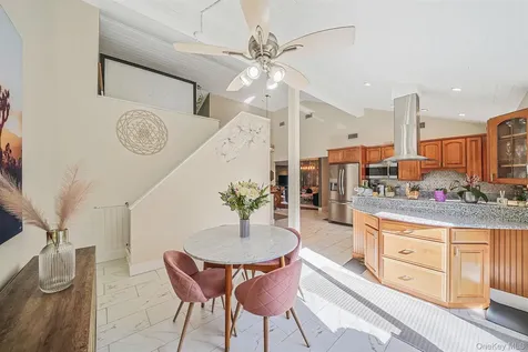 4 Malcolm Street Bellport NY 11713