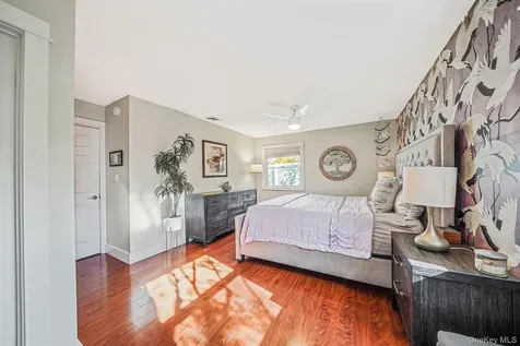 4 Malcolm Street Bellport NY 11713