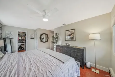 4 Malcolm Street Bellport NY 11713