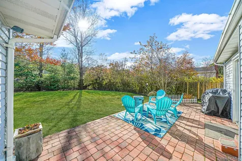 4 Malcolm Street Bellport NY 11713
