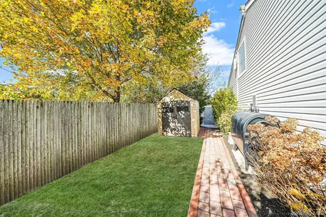 4 Malcolm Street Bellport NY 11713