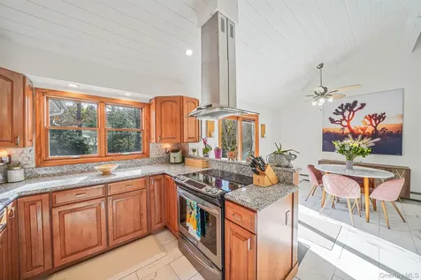 4 Malcolm Street Bellport NY 11713