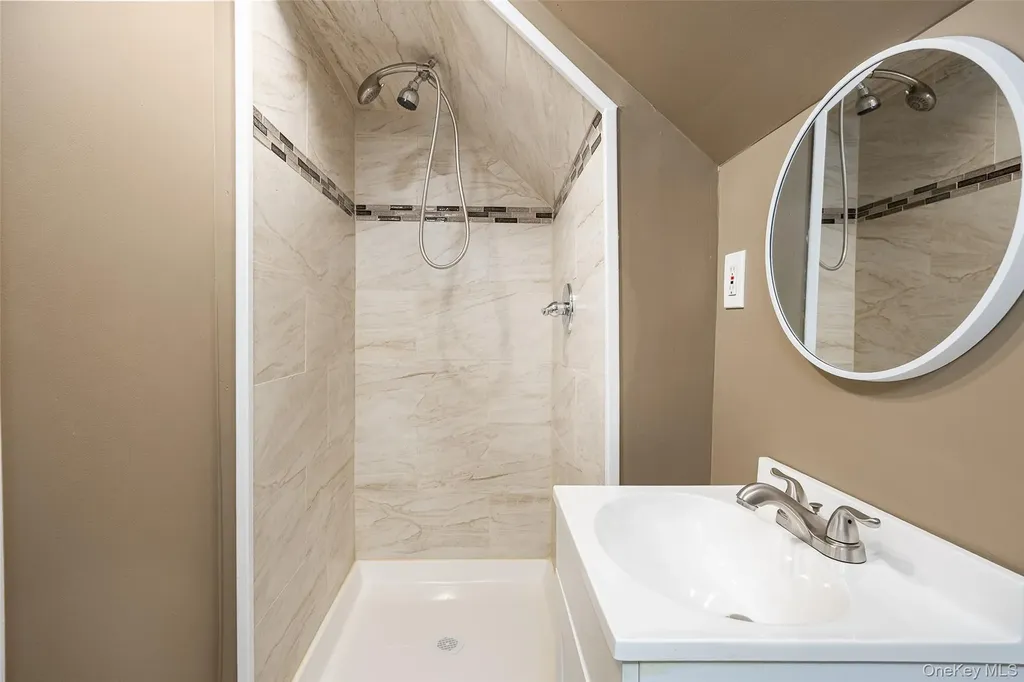 4 Walnut Street Poughkeepsie NY 12601