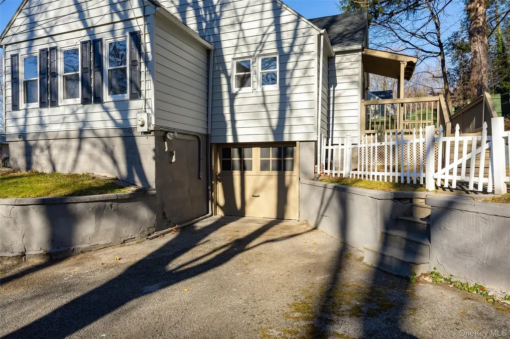 4 Walnut Street Poughkeepsie NY 12601