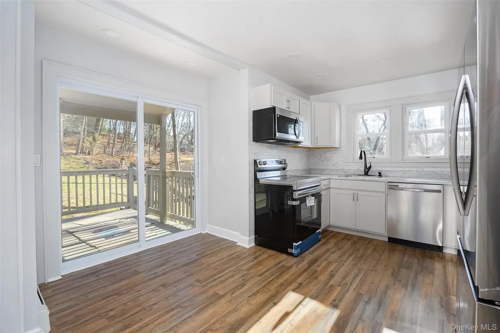 4 Walnut Street Poughkeepsie NY 12601