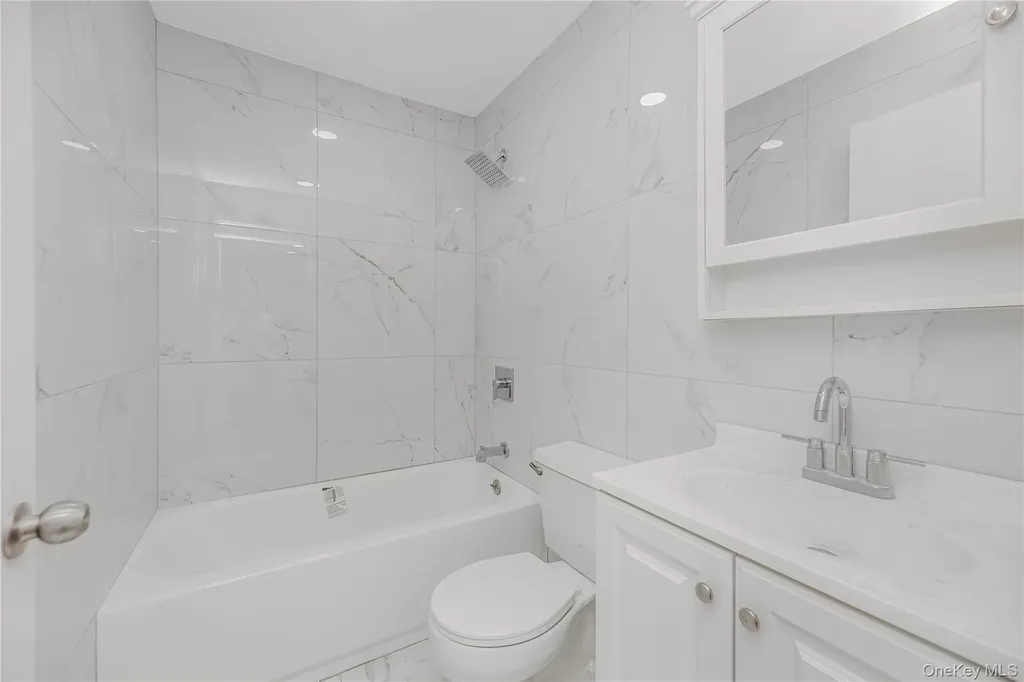 975 E 178th Street Bronx NY 10460
