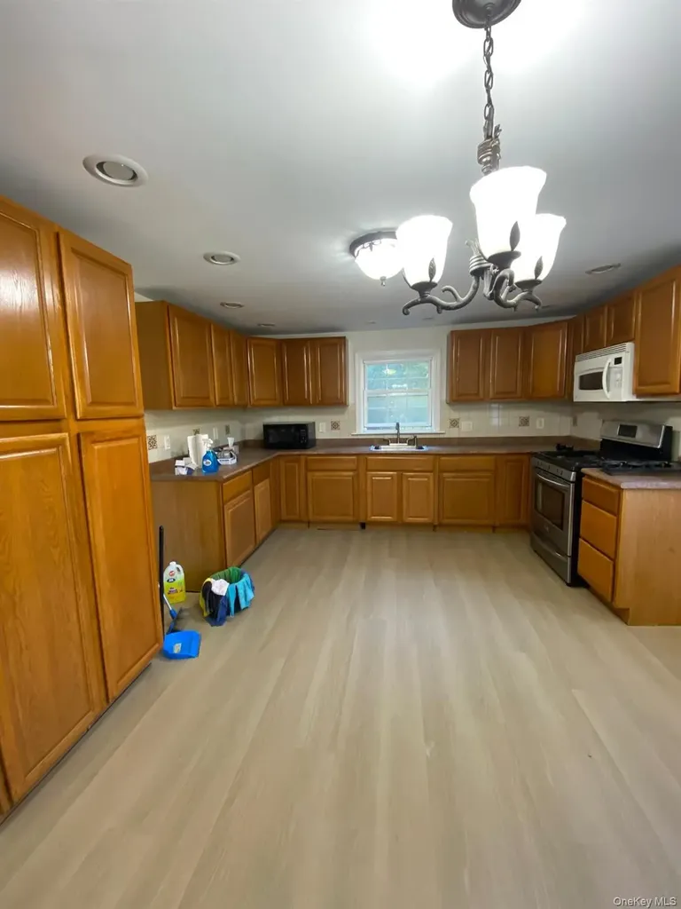 459 Clove Road Monroe NY 10950