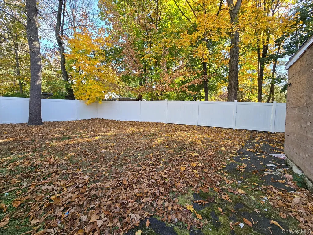 63 Viola Road Montebello NY 10901