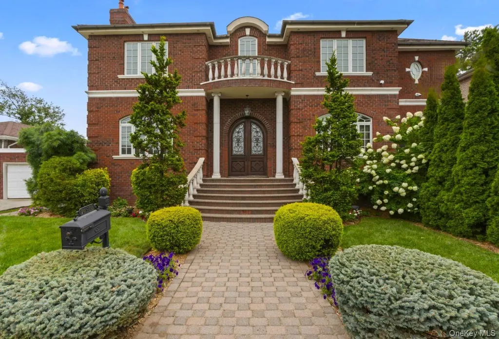 14910 7th Avenue Whitestone NY 11357