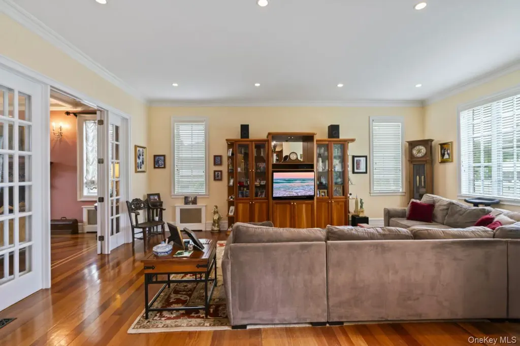 14910 7th Avenue Whitestone NY 11357