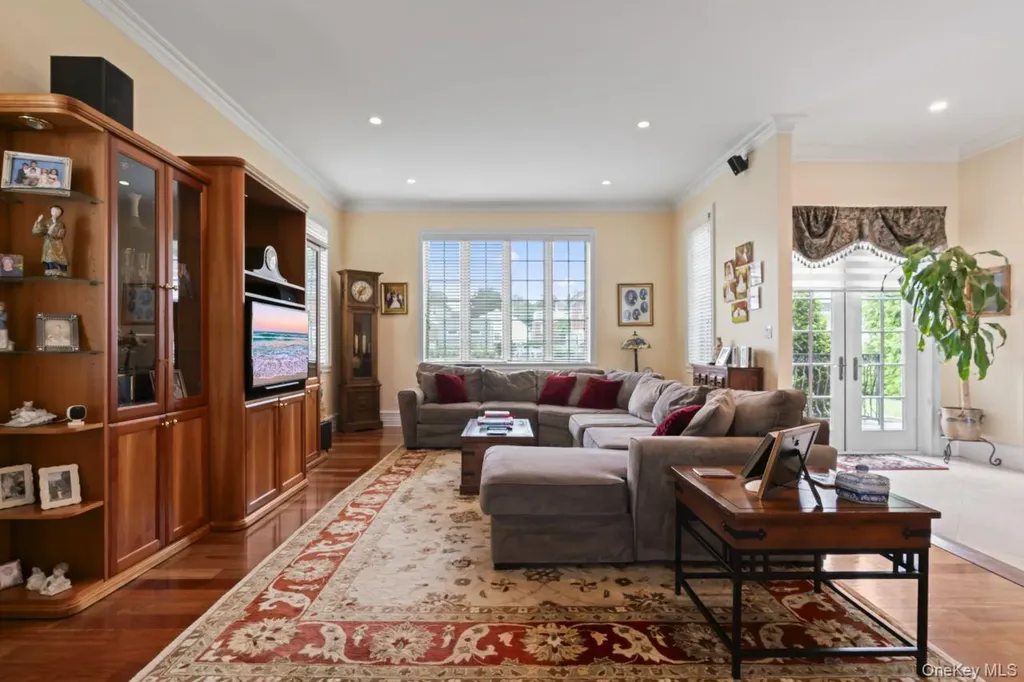 14910 7th Avenue Whitestone NY 11357