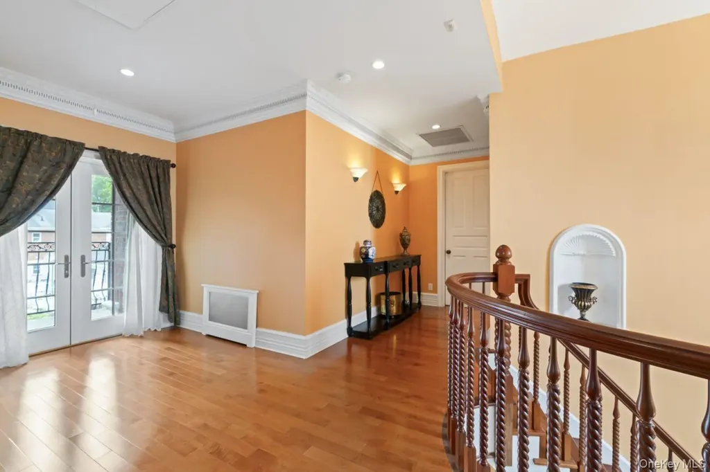 14910 7th Avenue Whitestone NY 11357