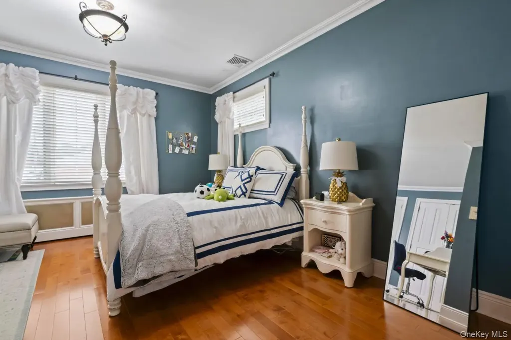14910 7th Avenue Whitestone NY 11357