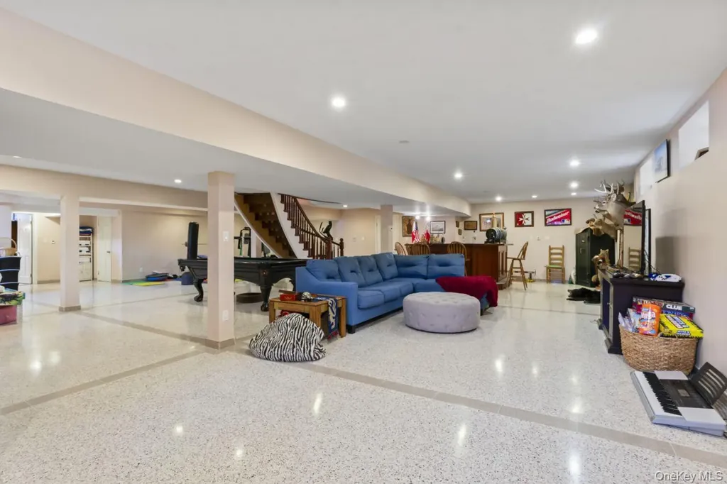 14910 7th Avenue Whitestone NY 11357
