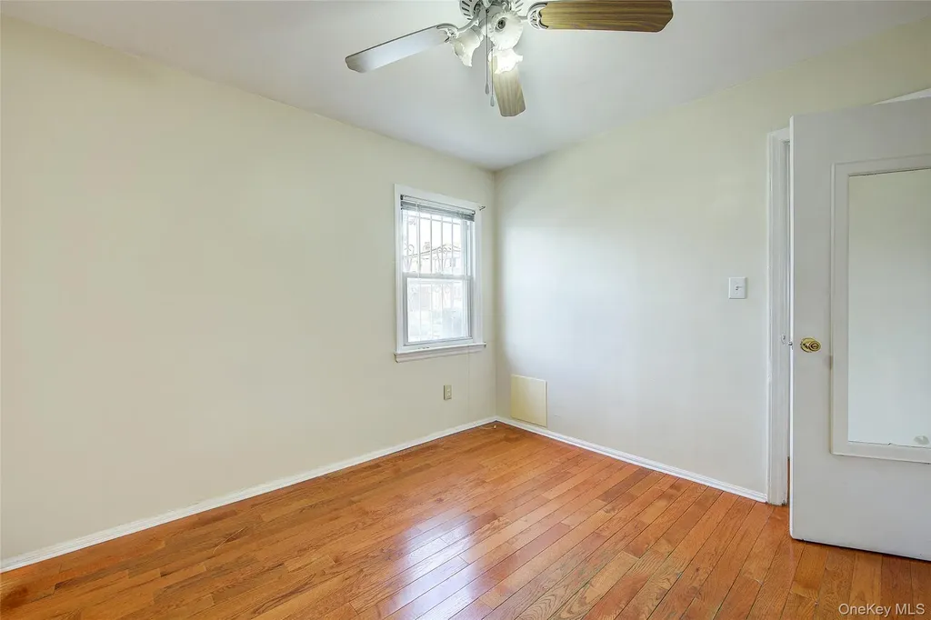 220-04 103rd Avenue Cambria Heights NY 11429