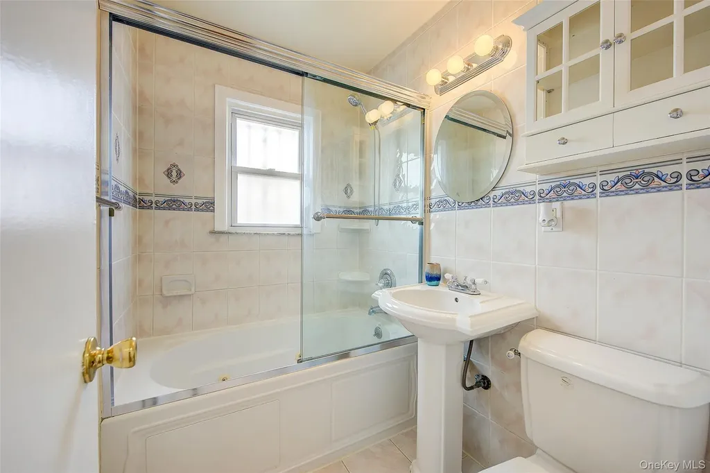 220-04 103rd Avenue Cambria Heights NY 11429