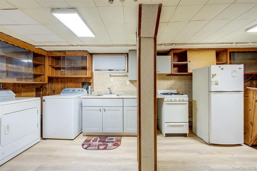 220-04 103rd Avenue Cambria Heights NY 11429