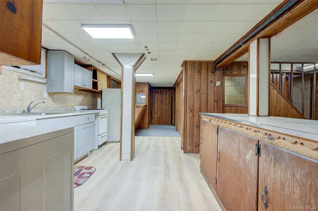 220-04 103rd Avenue Cambria Heights NY 11429