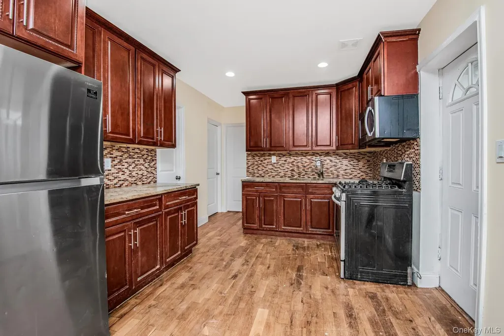 965 E 226th Street Bronx NY 10466