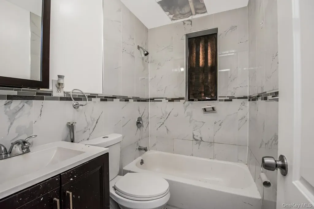 965 E 226th Street Bronx NY 10466
