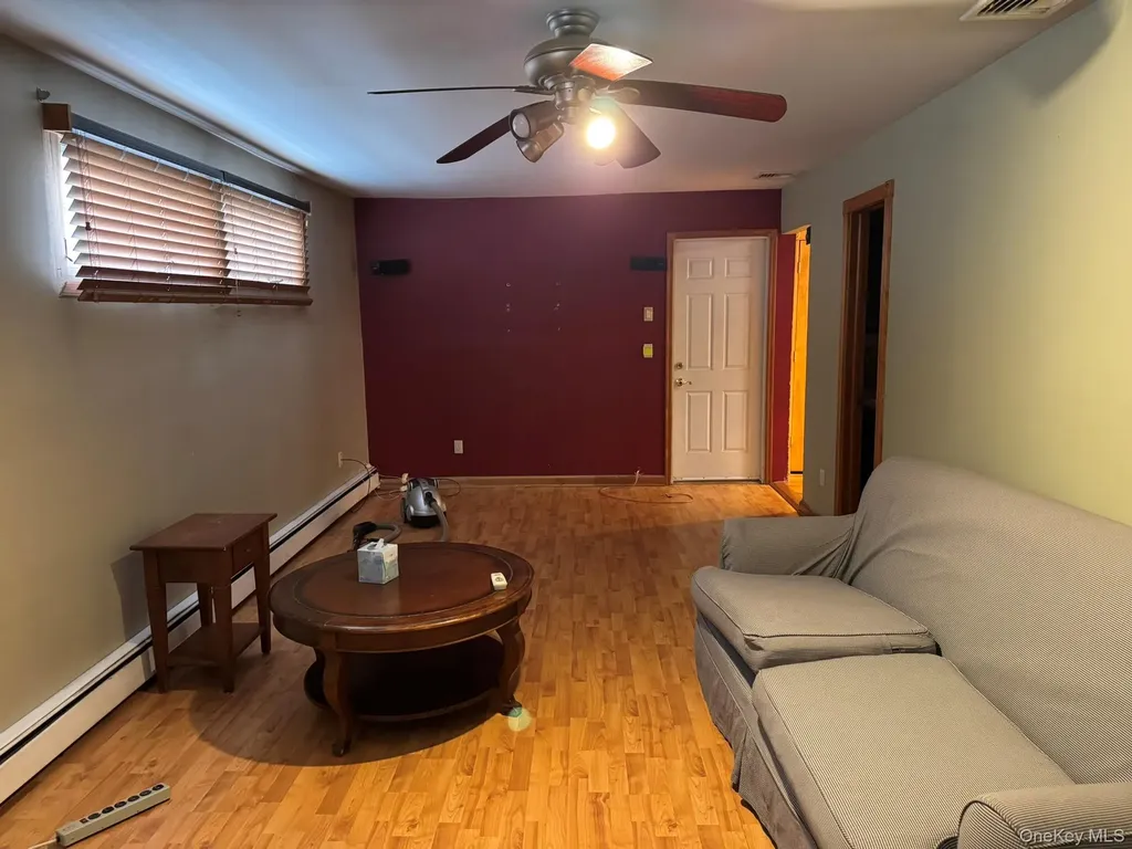 41 Broadway Shirley NY 11967