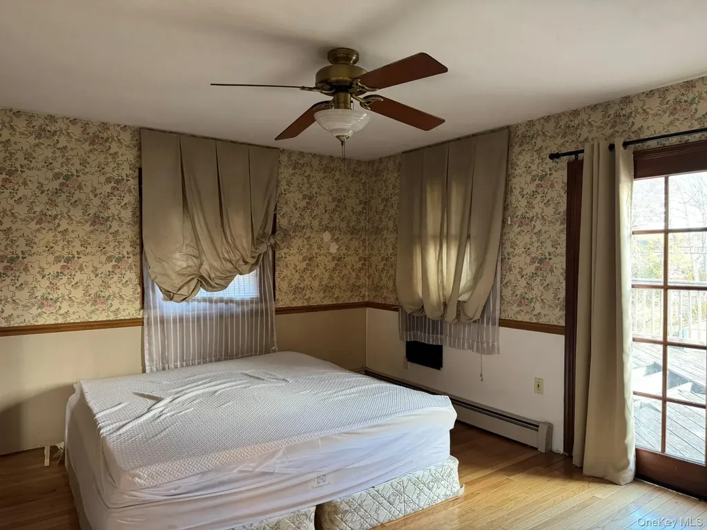 41 Broadway Shirley NY 11967