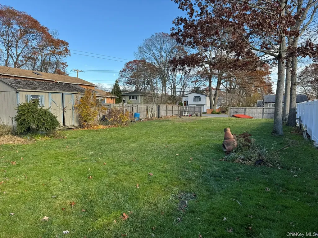 41 Broadway Shirley NY 11967