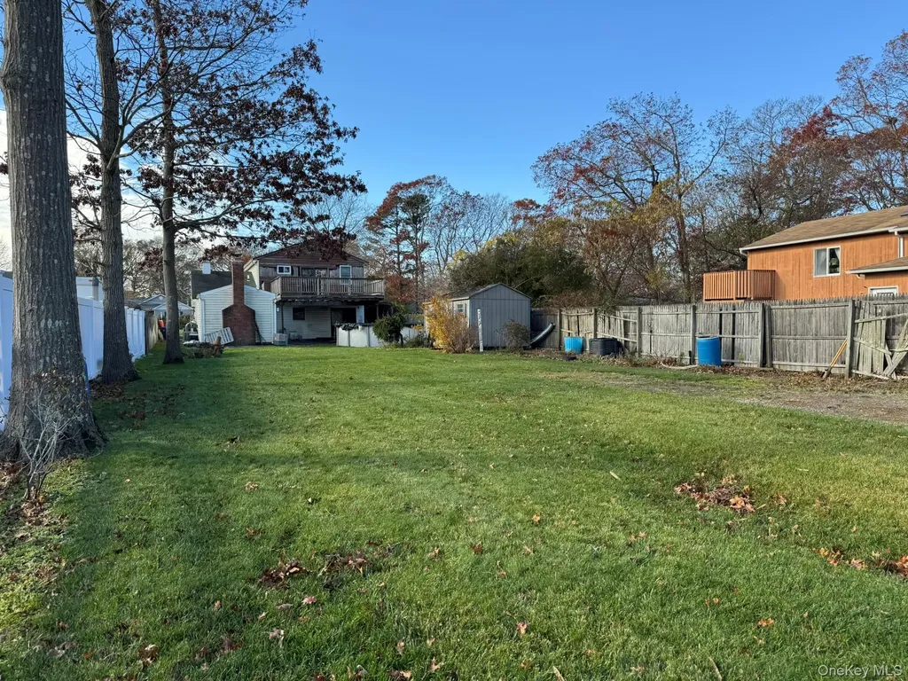 41 Broadway Shirley NY 11967