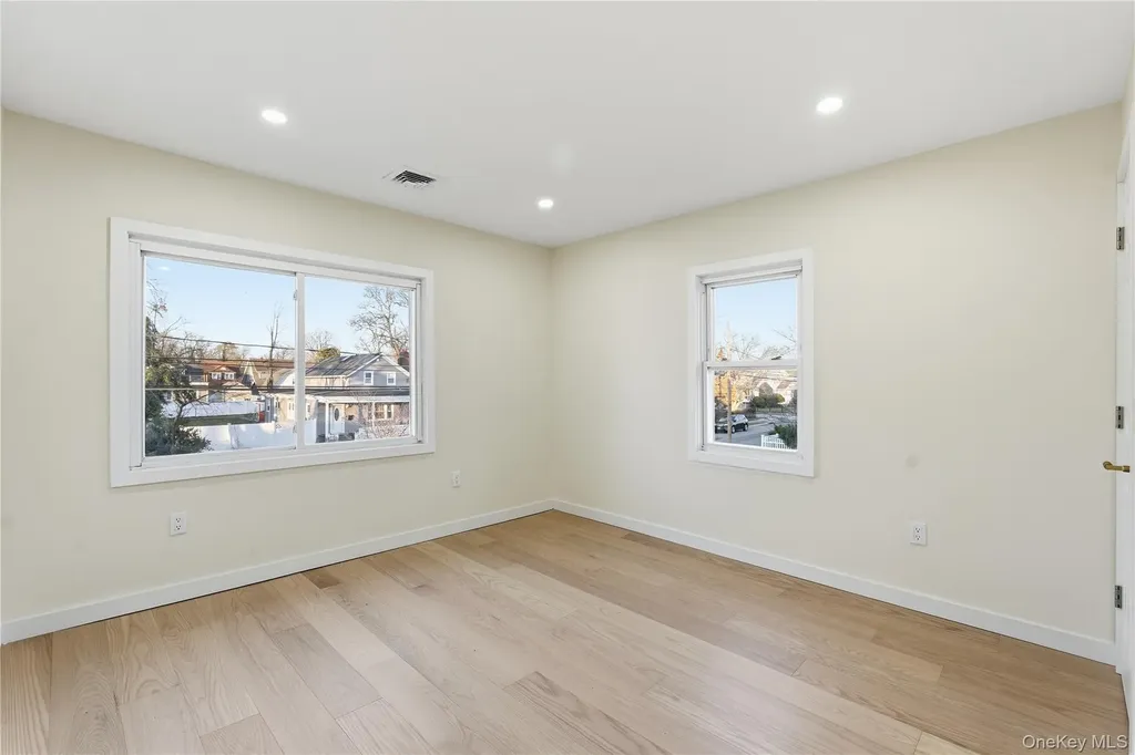 135 Whaley Street Freeport NY 11520