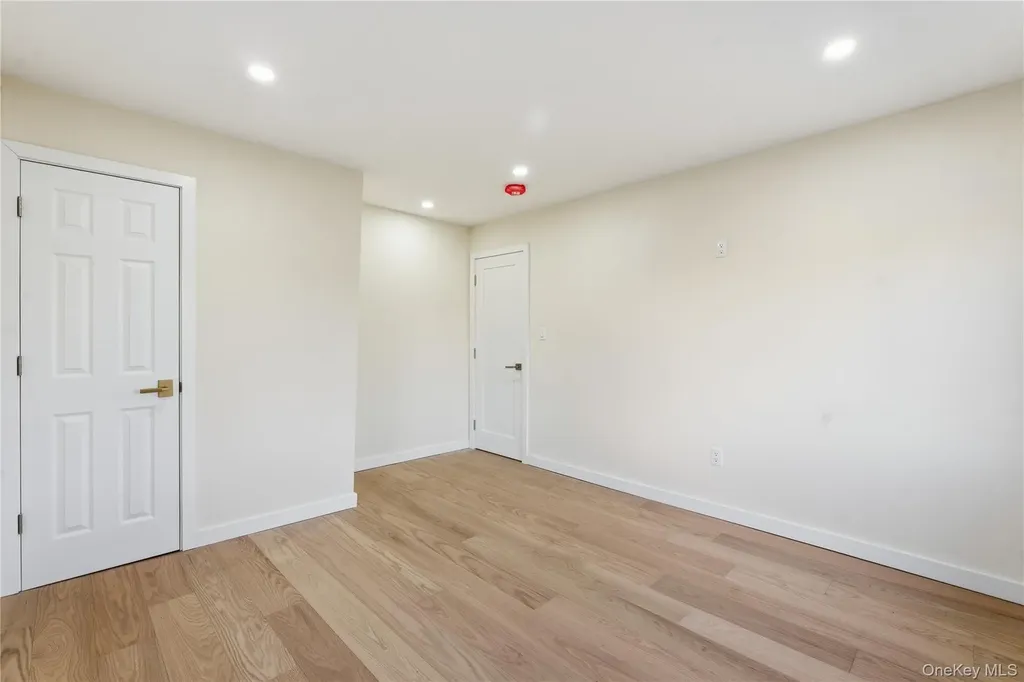135 Whaley Street Freeport NY 11520