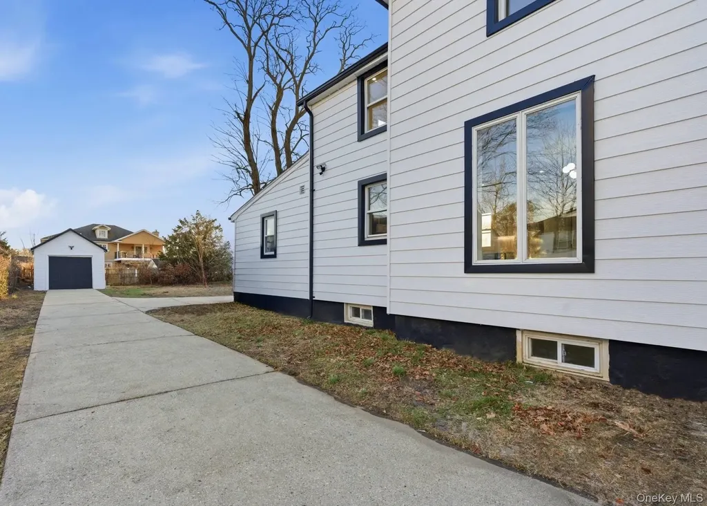 135 Whaley Street Freeport NY 11520