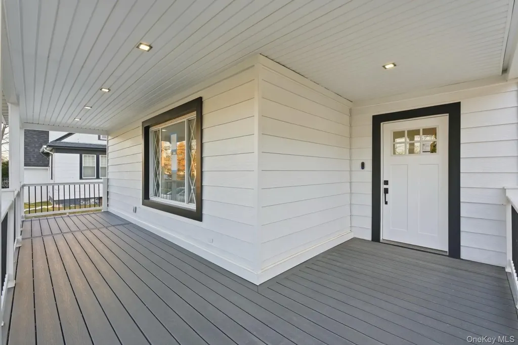 135 Whaley Street Freeport NY 11520