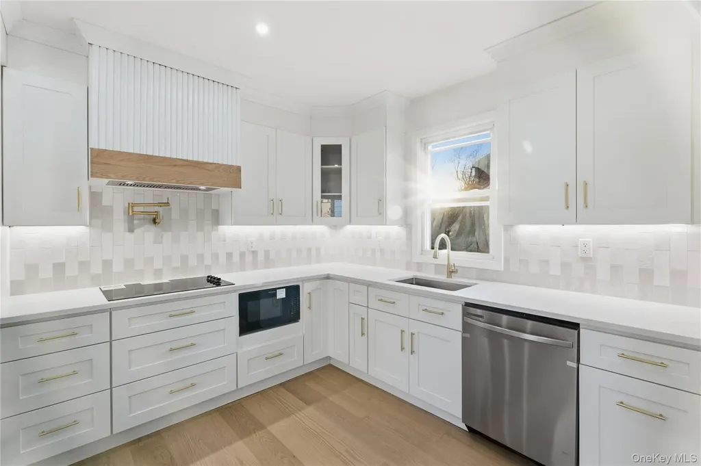 135 Whaley Street Freeport NY 11520