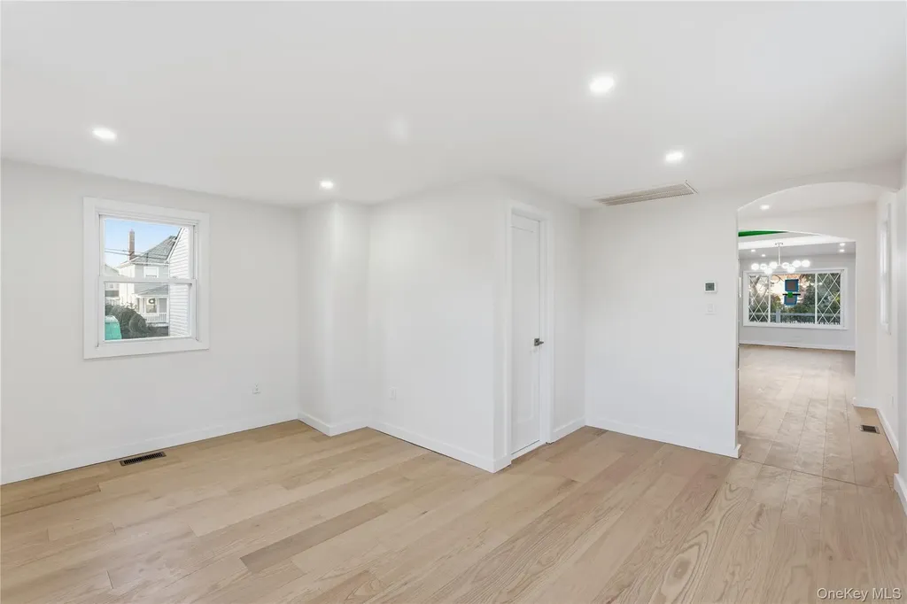 135 Whaley Street Freeport NY 11520