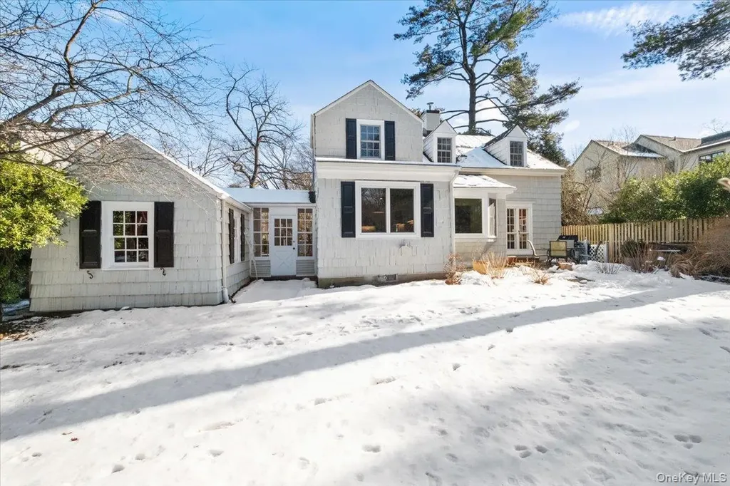 43 Tompkins Road Scarsdale NY 10583