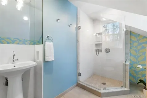43 Tompkins Road Scarsdale NY 10583
