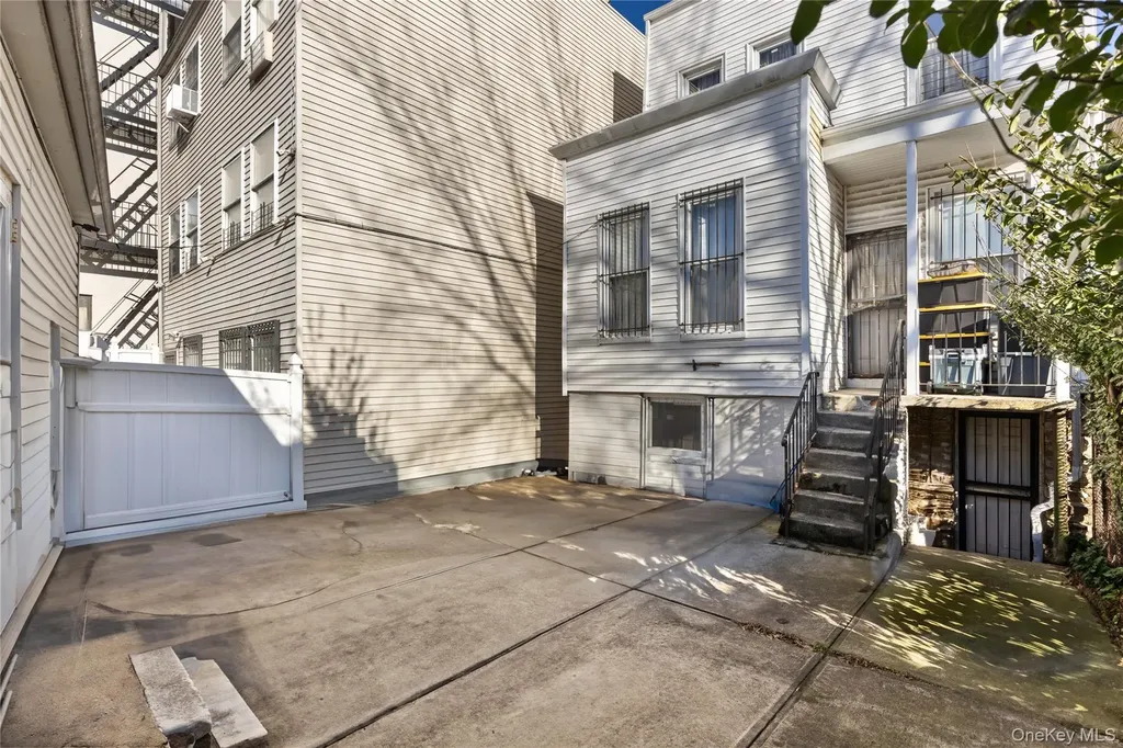 1417 Crotona Avenue Bronx NY 10456