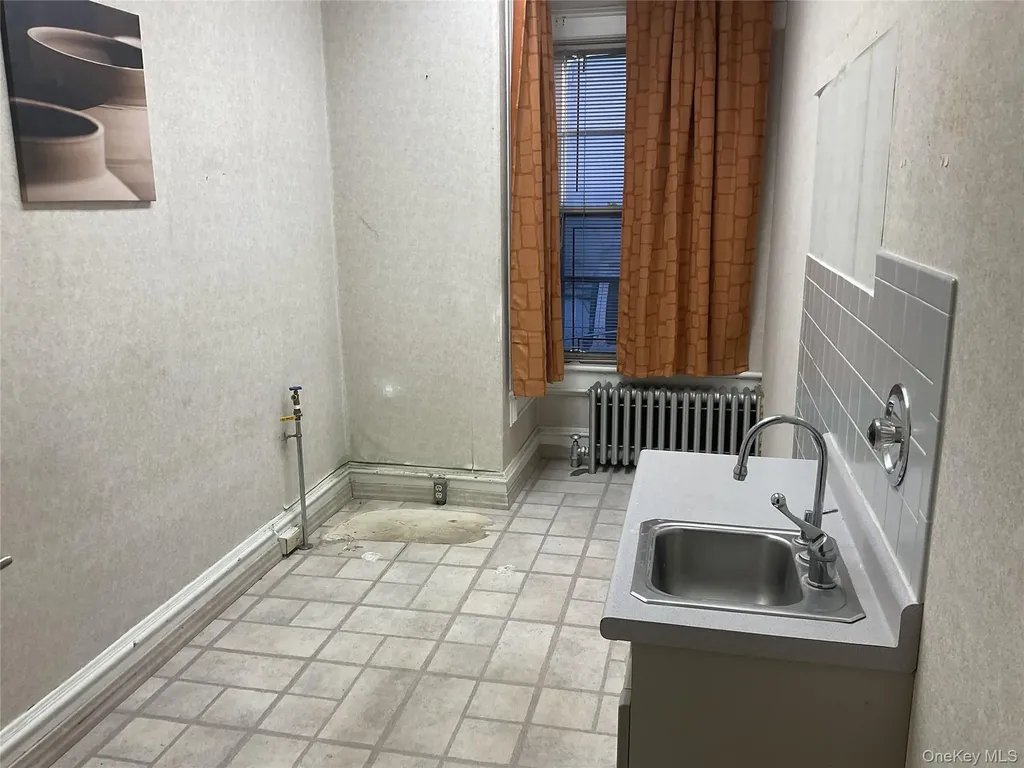 20 S Main Street Spring Valley NY 10977