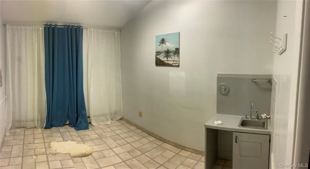 20 S Main Street Spring Valley NY 10977