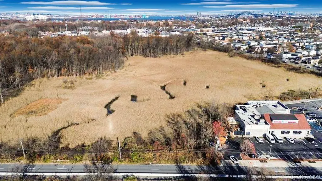 1105 Goethals Road N Staten Island NY 10303